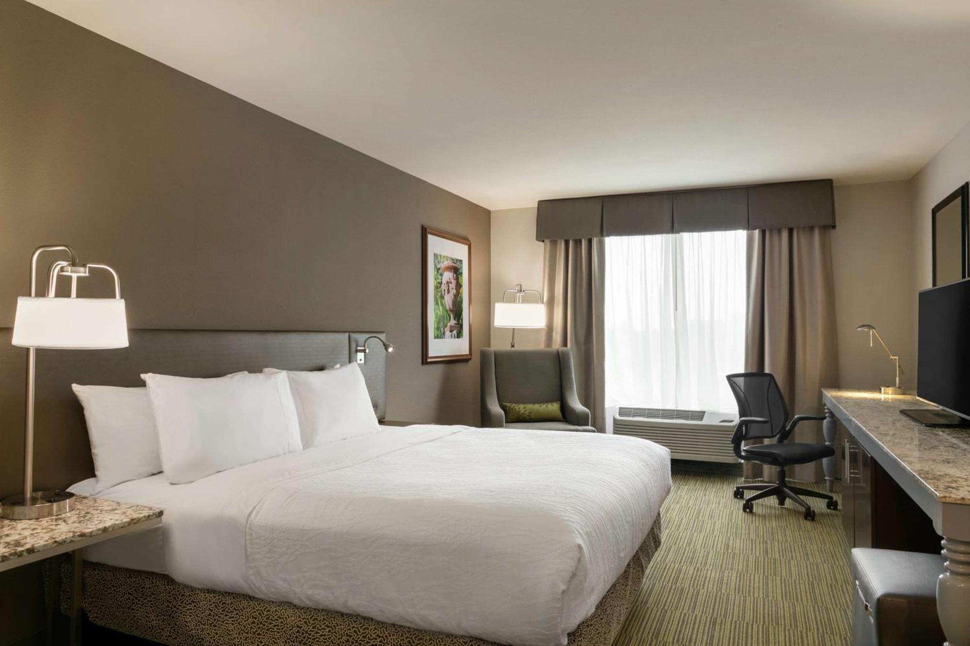 Hilton Garden Inn Statesville Bagian luar foto