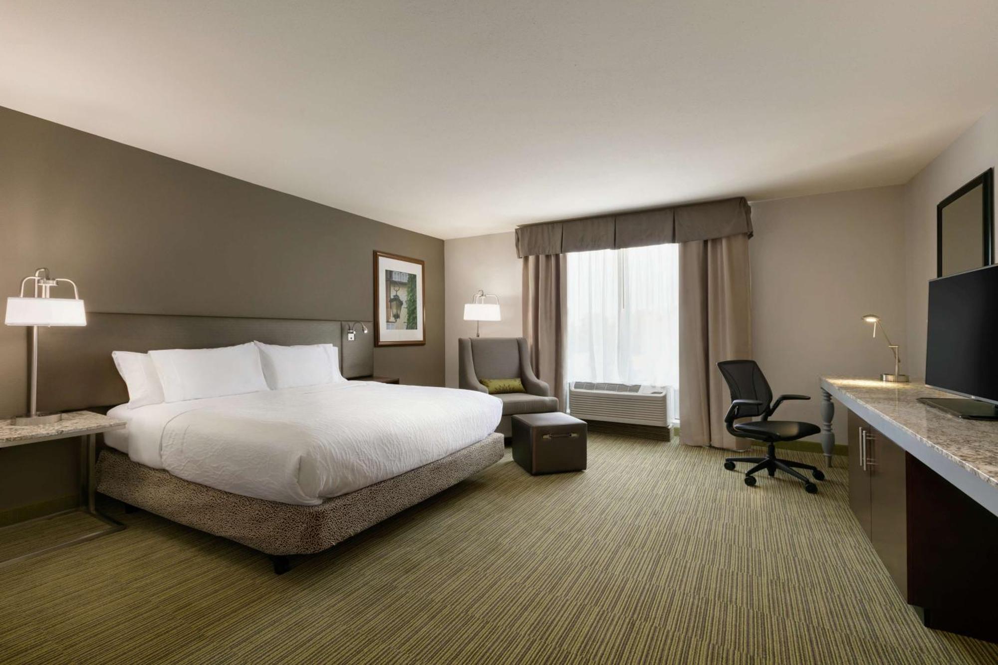 Hilton Garden Inn Statesville Bagian luar foto