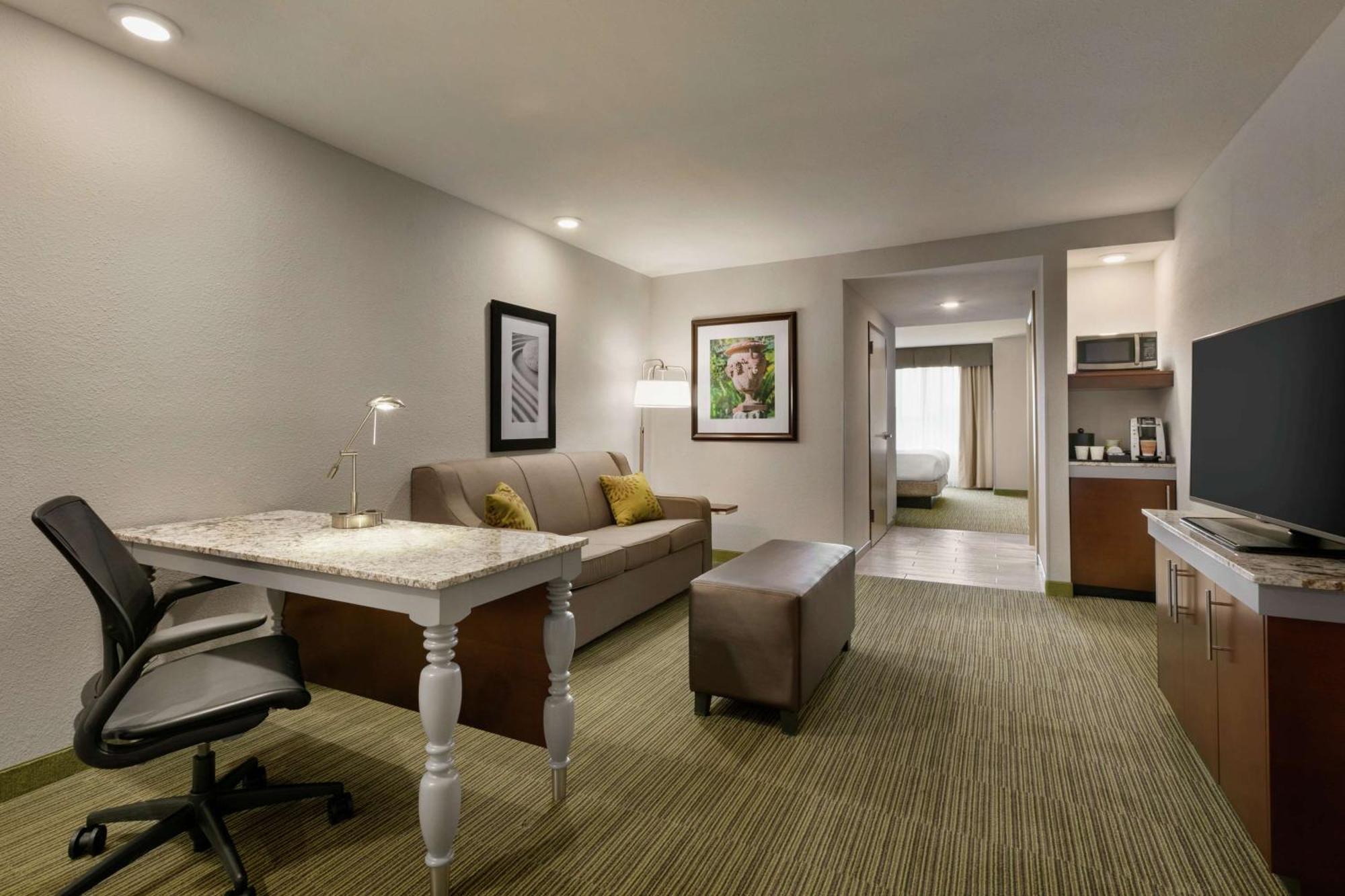 Hilton Garden Inn Statesville Bagian luar foto