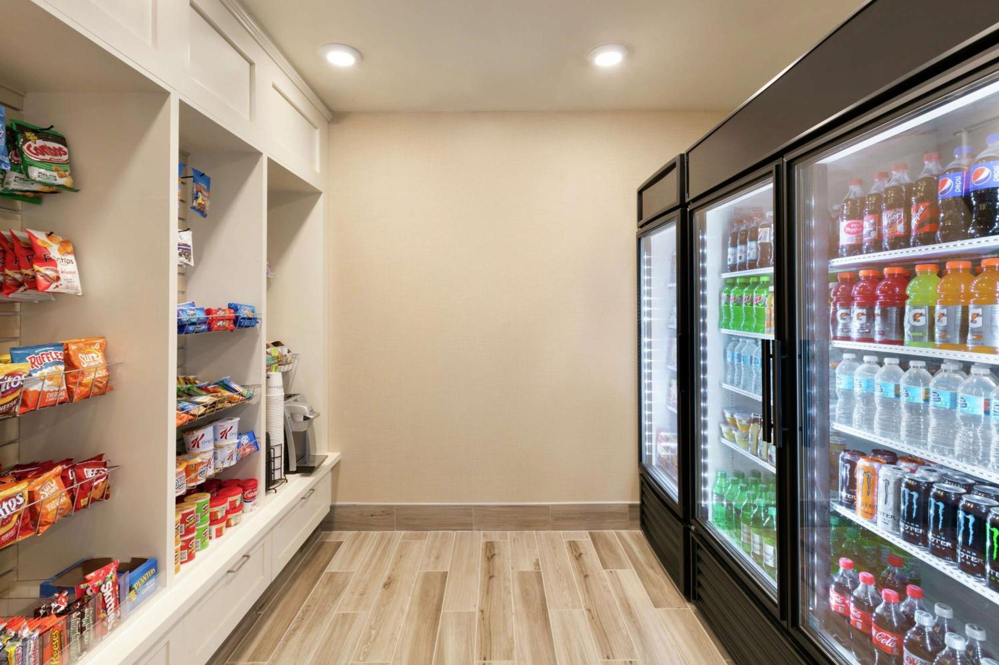 Hilton Garden Inn Statesville Bagian luar foto