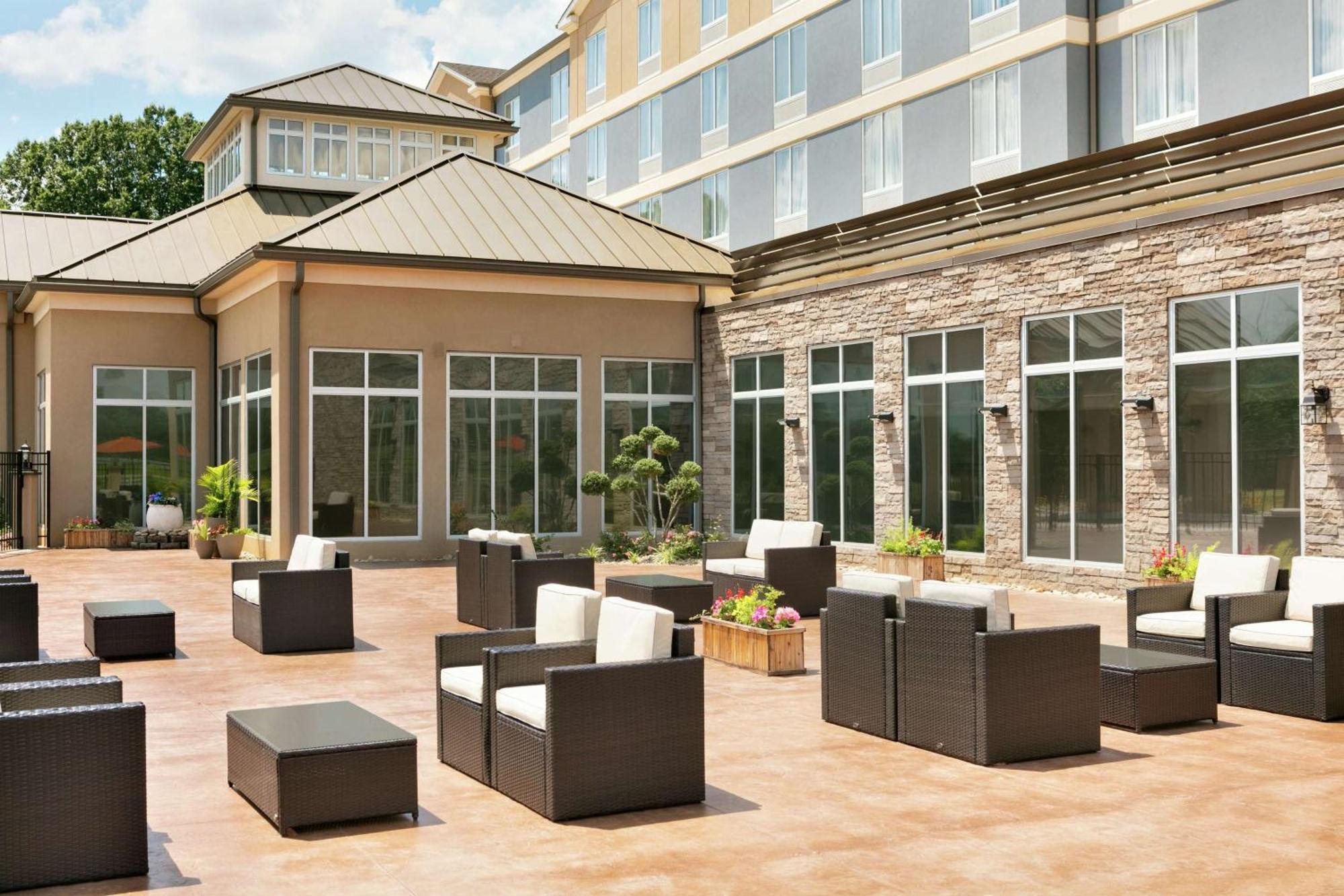 Hilton Garden Inn Statesville Bagian luar foto
